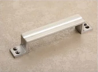 Center Line Handle aldrops & accessories by VinRose